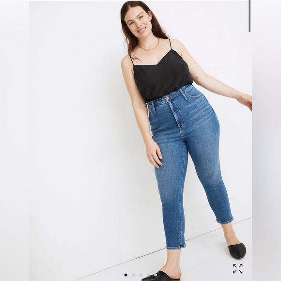 Madewell Tall Curvy Stovepipe Jeans in Manchester Wash.